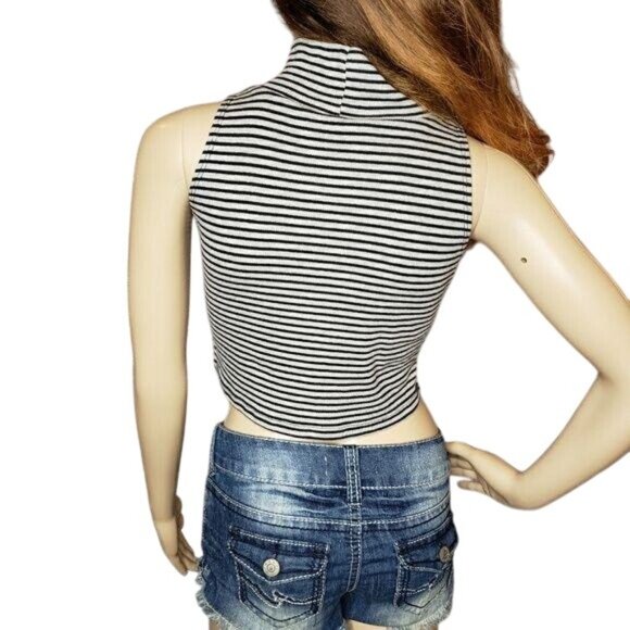 Freckles Striped Black & White Mock Neck Sleeveless Crop Top size Medium - Picture 4 of 5